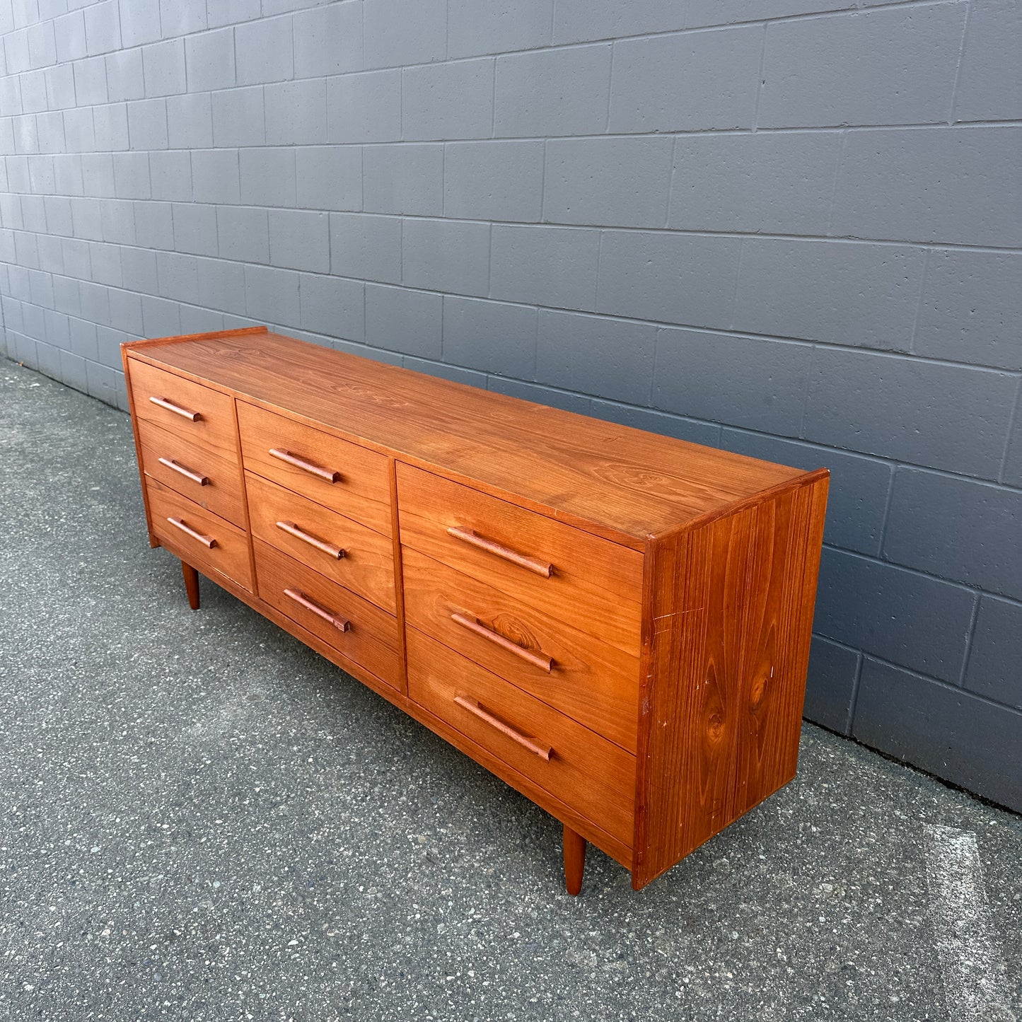 Mid-Century Modern Teak 9 Drawers Dresser