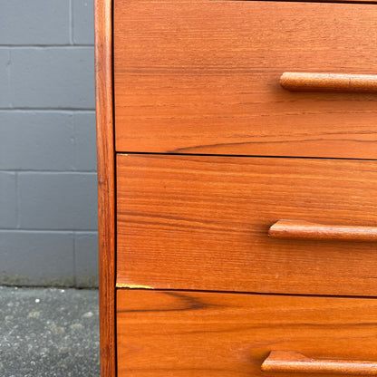 Mid-Century Modern Teak 9 Drawers Dresser