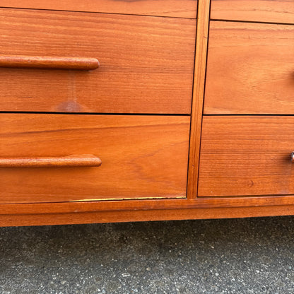 Mid-Century Modern Teak 9 Drawers Dresser