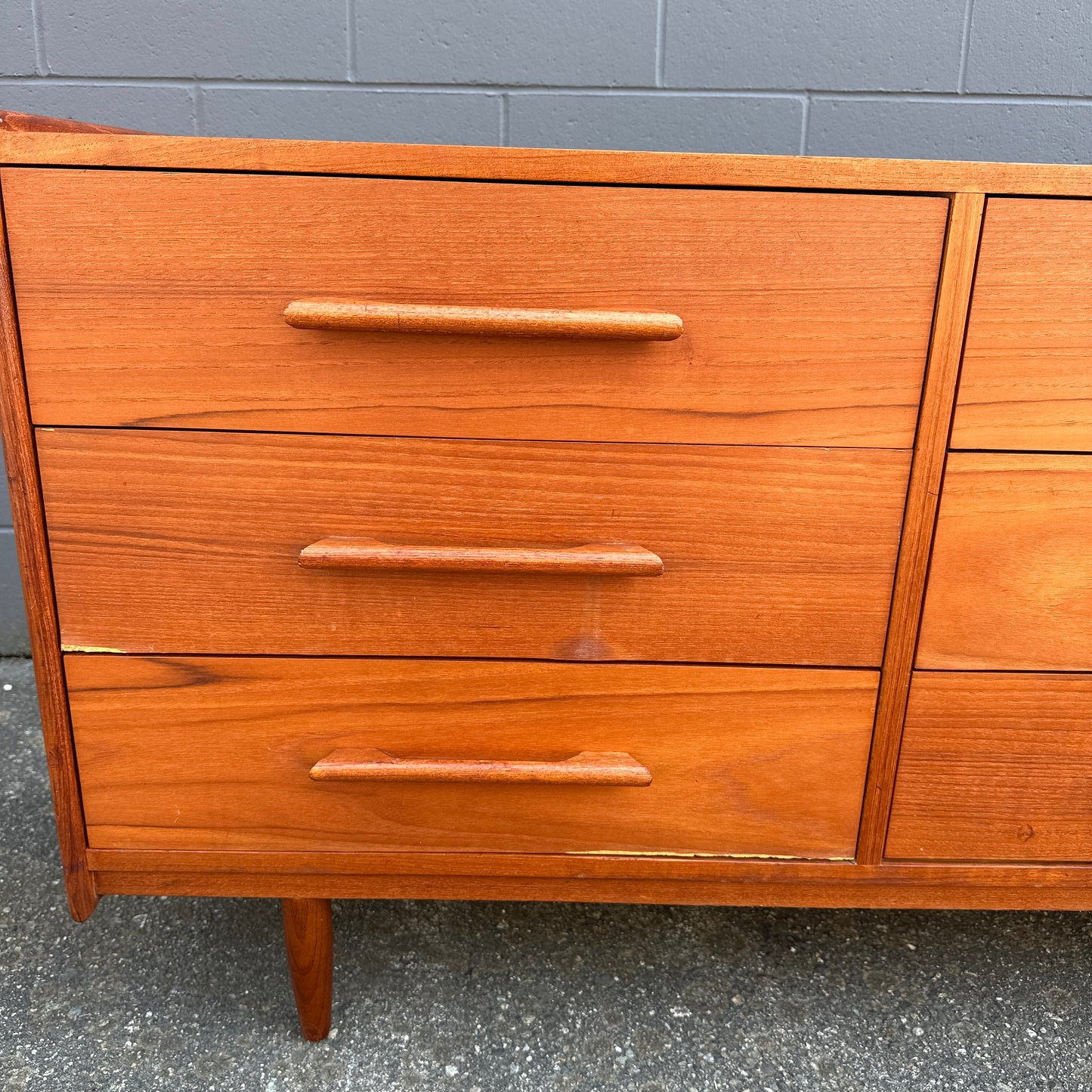 Mid-Century Modern Teak 9 Drawers Dresser