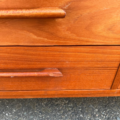 Mid-Century Modern Teak 9 Drawers Dresser