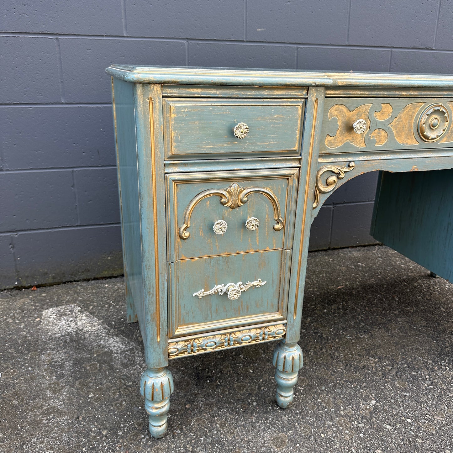 Bell&Co French Provincial Student Desk