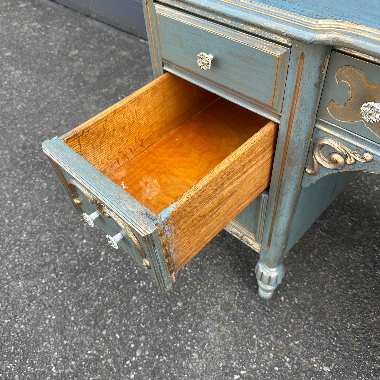 Bell&Co French Provincial Vanity with Mirror