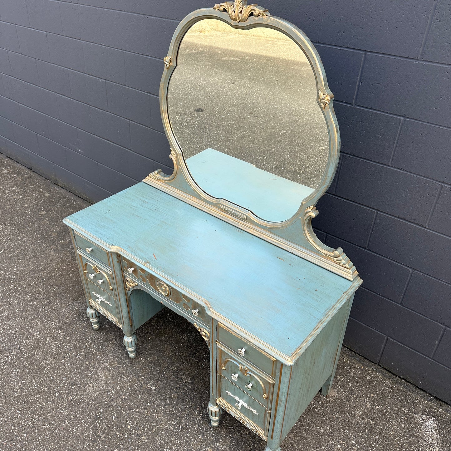 Bell&Co French Provincial Vanity with Mirror