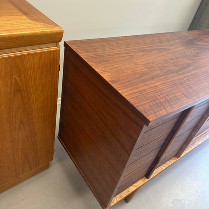 Mid-Century Walnut Nine Drawers Credenza