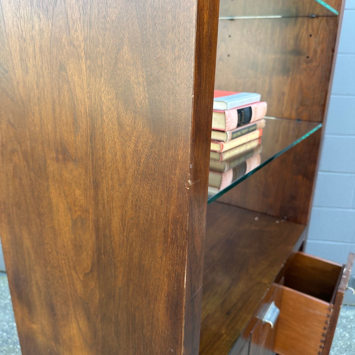 Modern Glass Shelves Bookshelf