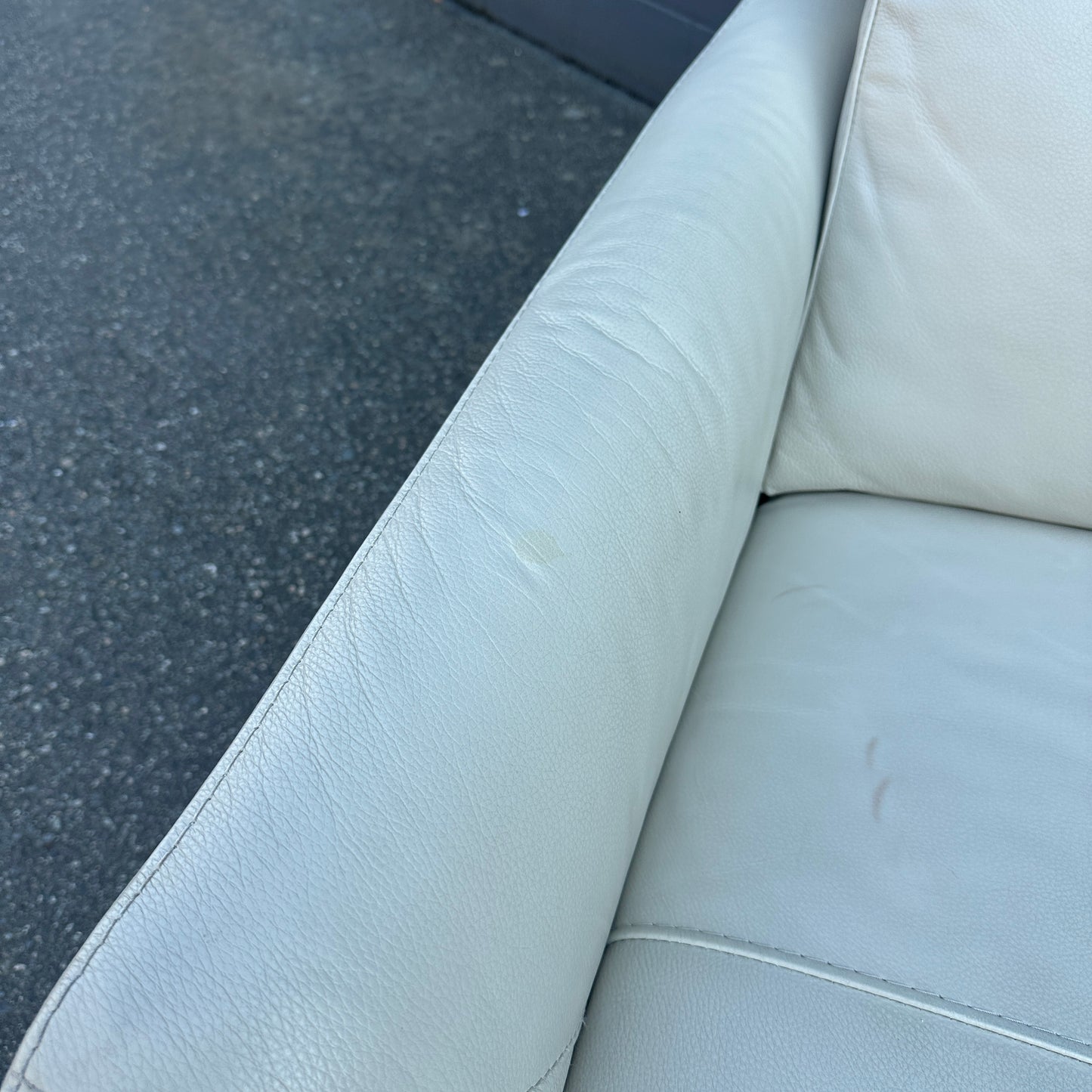 Gilman Creek Cream Leather Push Back Recliner
