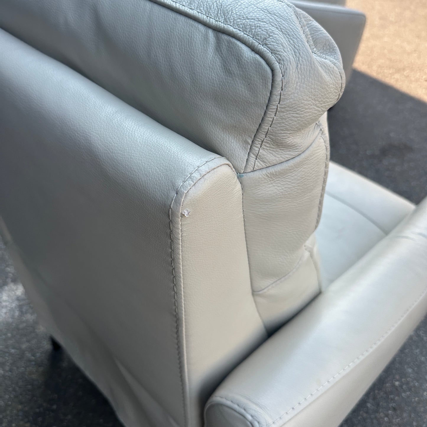 Gilman Creek Cream Leather Push Back Recliner