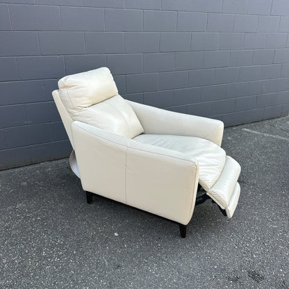 Gilman Creek Cream Leather Push Back Recliner