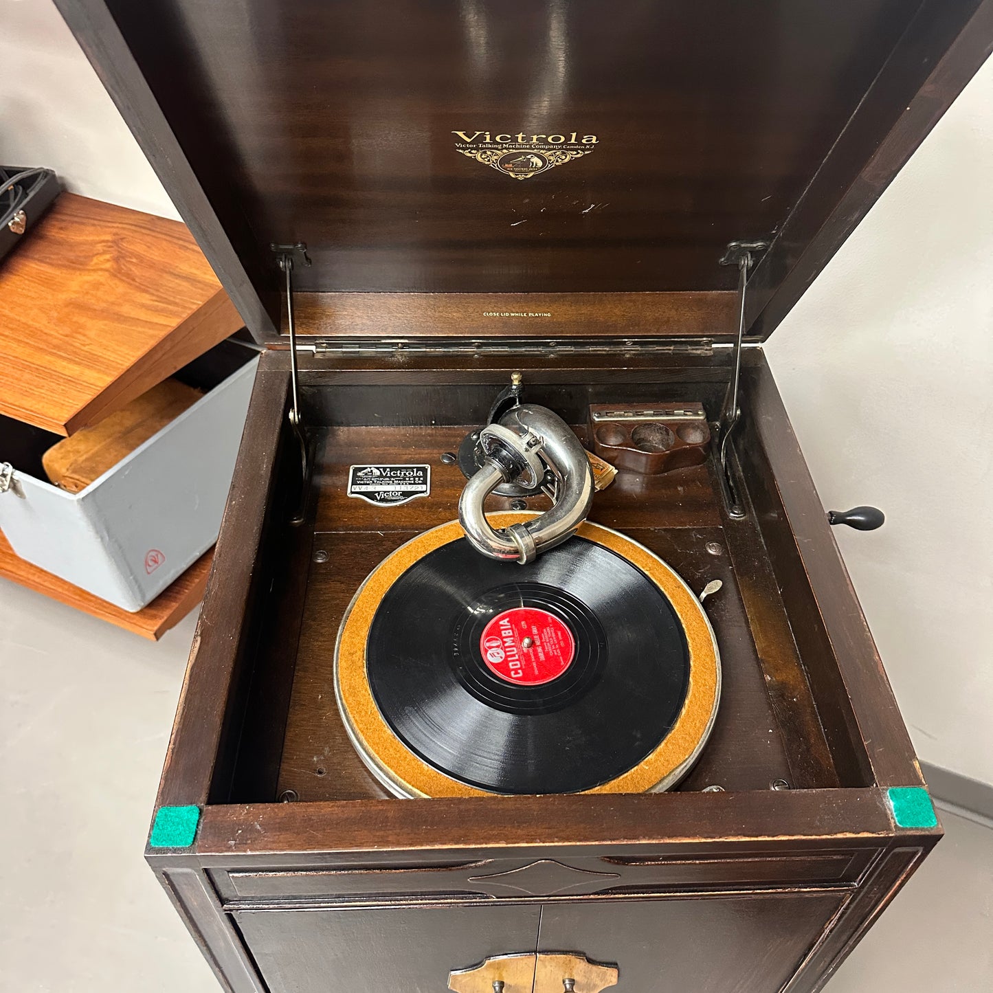 1920s Antique Victor Mahogany Phonograph
