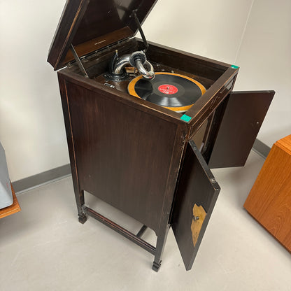 1920s Antique Victor Mahogany Phonograph