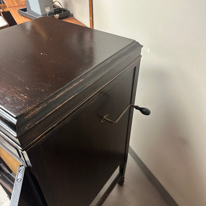 1920s Antique Victor Mahogany Phonograph