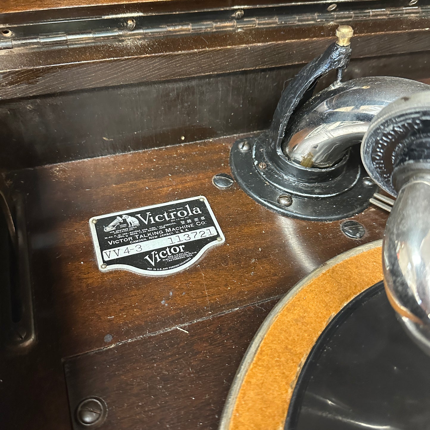 1920s Antique Victor Mahogany Phonograph
