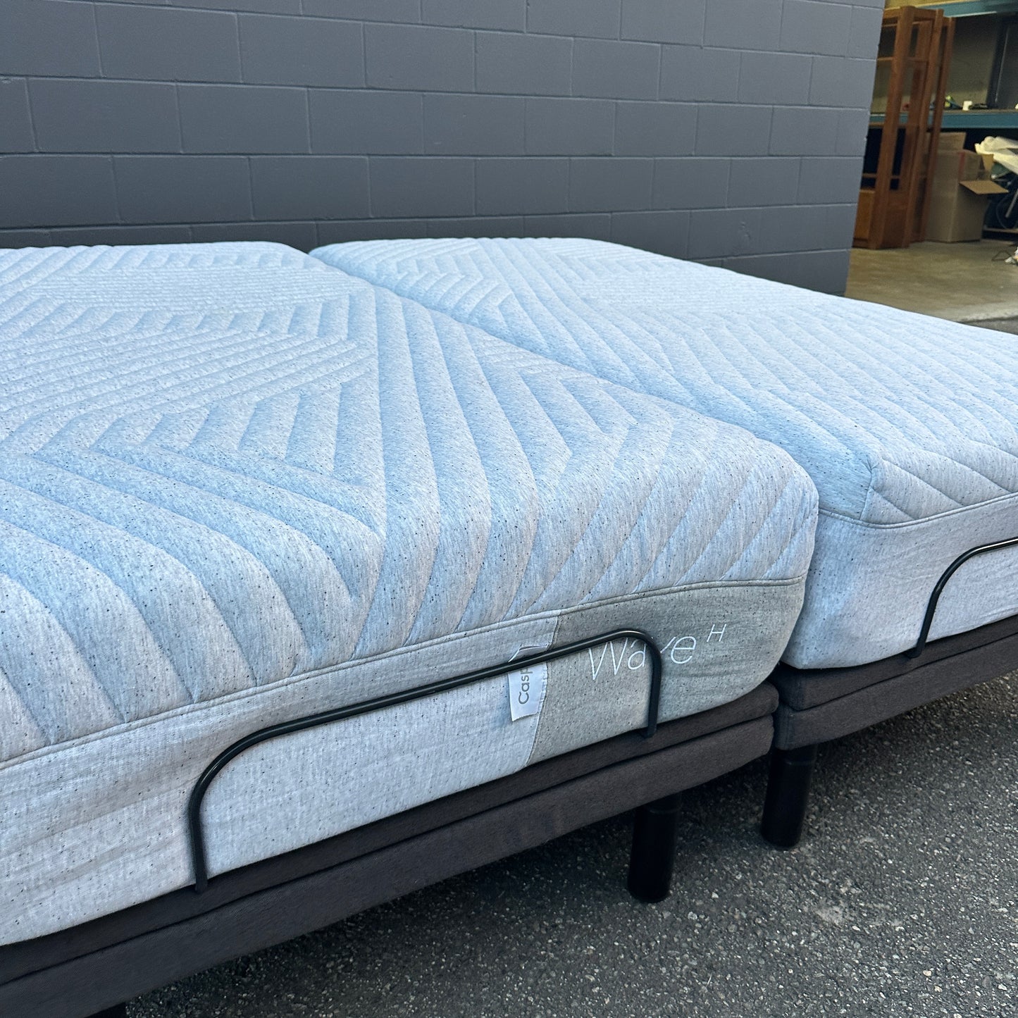 Casper Wave Hybrid Split King Adjustable Bed - Complete Set
