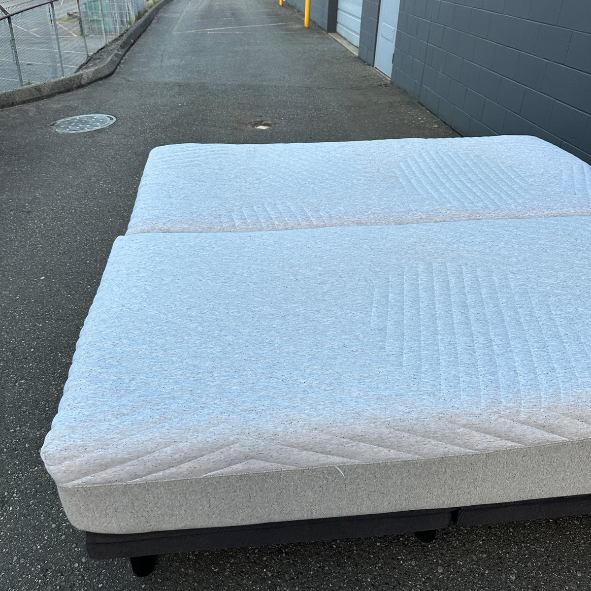Casper Wave Hybrid Split King Adjustable Bed - Complete Set