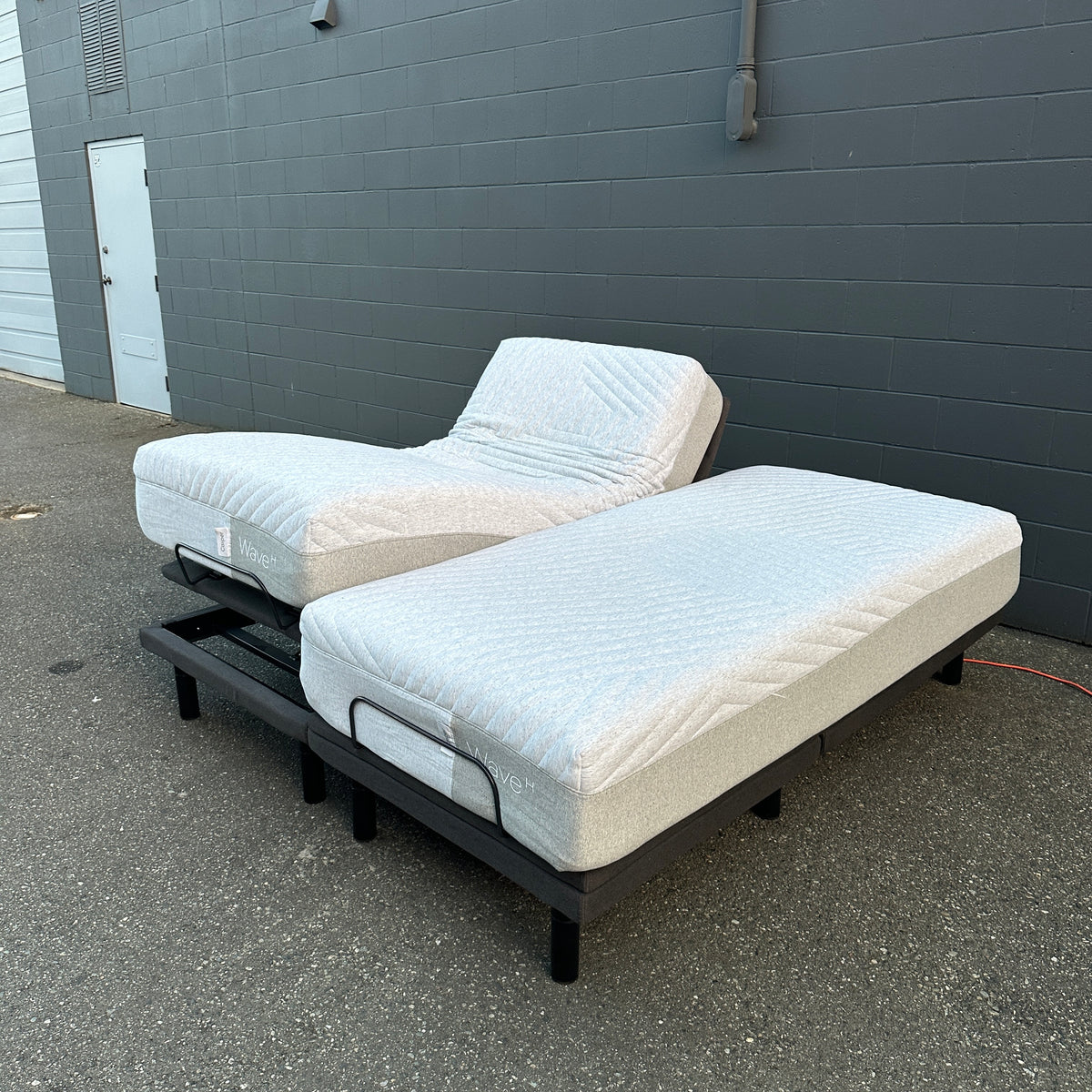 Casper Wave Hybrid Split King Adjustable Bed - Complete Set