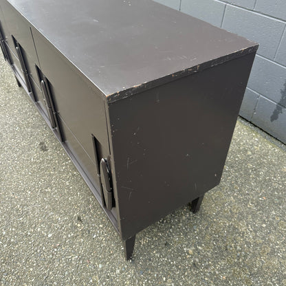 Victoriaville MCM  9 Drawers Dresser
