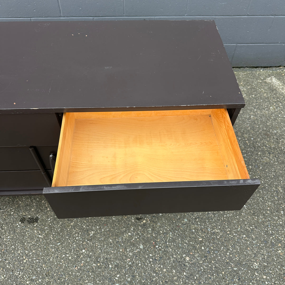 Victoriaville MCM  9 Drawers Dresser