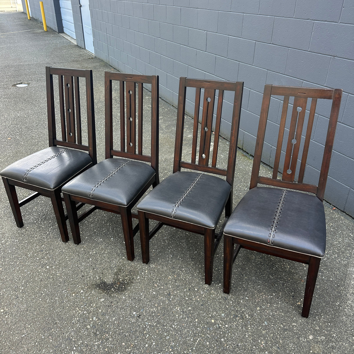 A-American 4 Dining Chairs