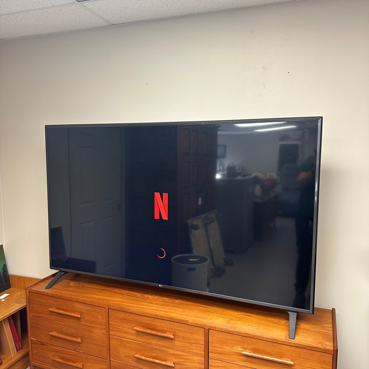 75'' LG 4K UHD LED SmartTV