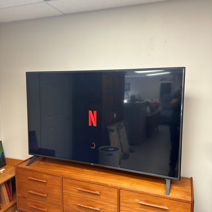 75'' LG 4K UHD LED SmartTV