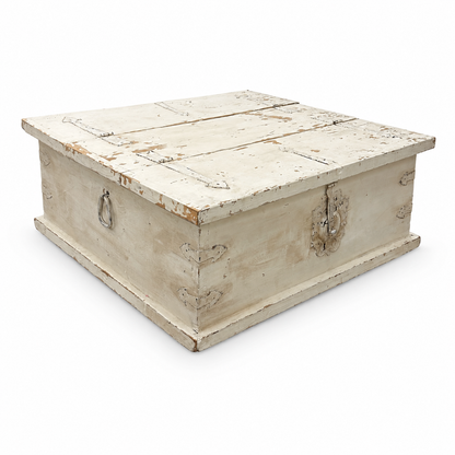 White Shabby Chic Wood Coffee Table