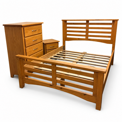 Solid Wood 3-pieces Bedroom Set by Mako
