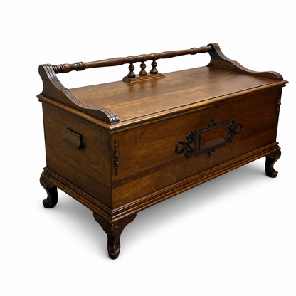 Antique Honderich Cedar Bench Chest