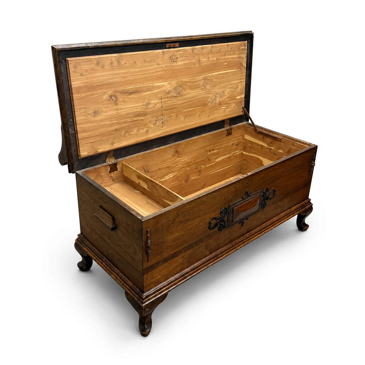 Antique Honderich Cedar Bench Chest