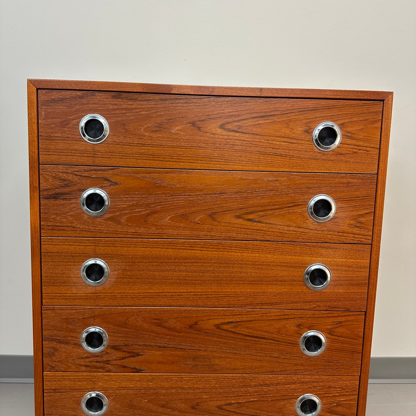 Mid-Century Modern Teak 5 Drawers Highboy Dresser