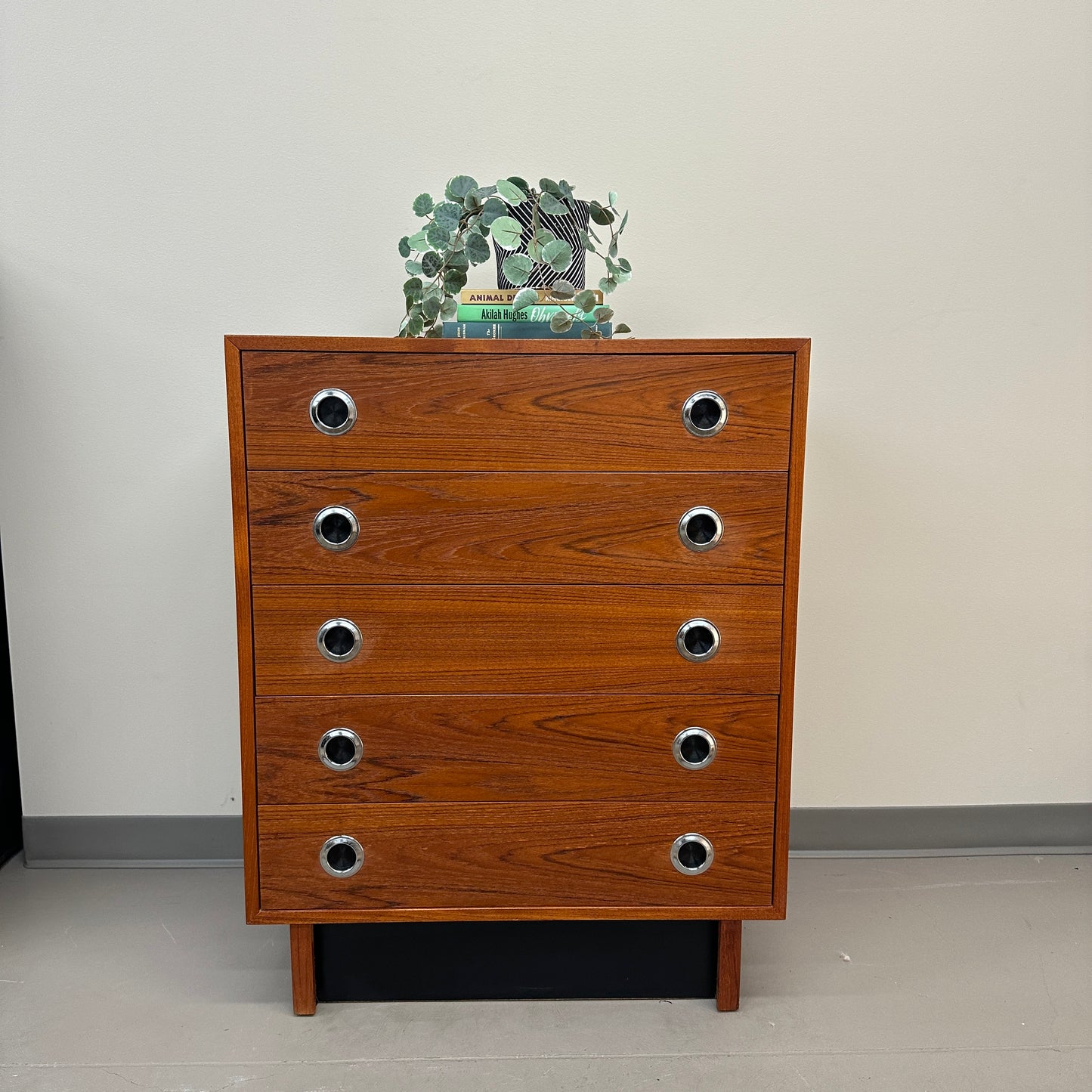 Mid-Century Modern Teak 5 Drawers Highboy Dresser