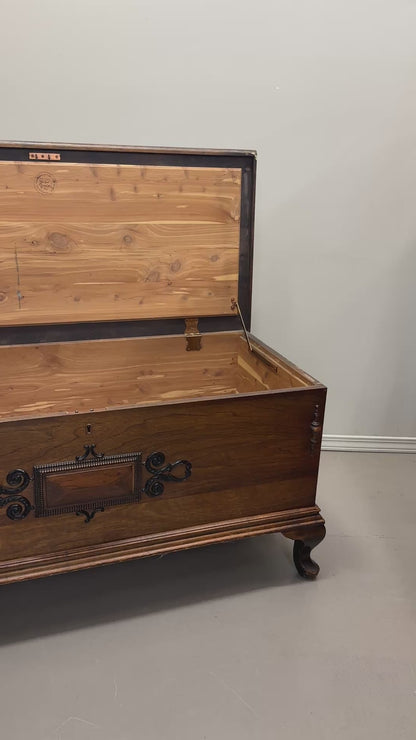 Antique Honderich Cedar Bench Chest