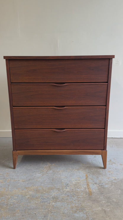 Walnut Mid-Century 4 Drawers Highboy Dresser