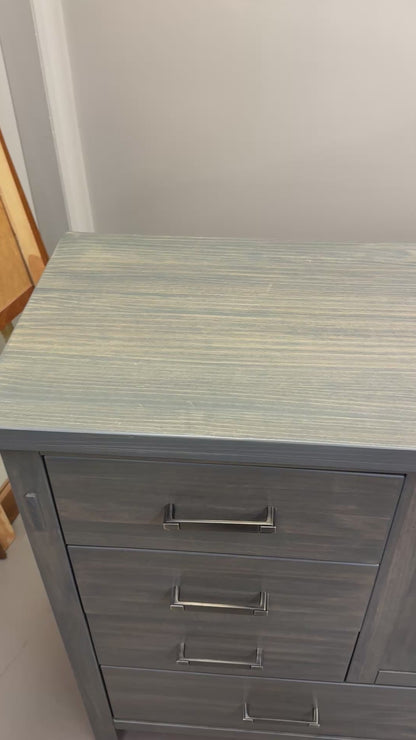 Mako Hudson 8-Drawer Dresser
