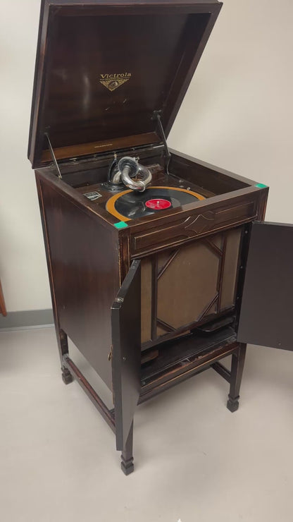 1920s Antique Victor Mahogany Phonograph
