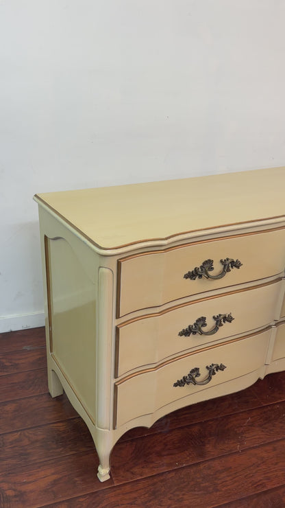 Vintage French Provincial Dresser - 1960s