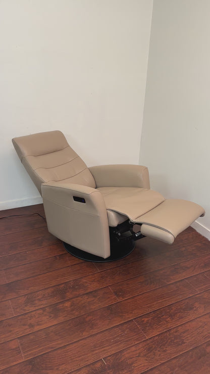 ScanDesigns Leather Power Recliner