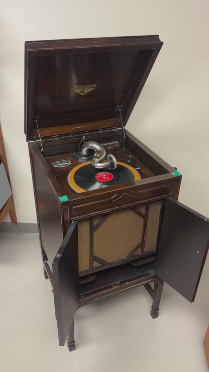 1920s Antique Victor Mahogany Phonograph